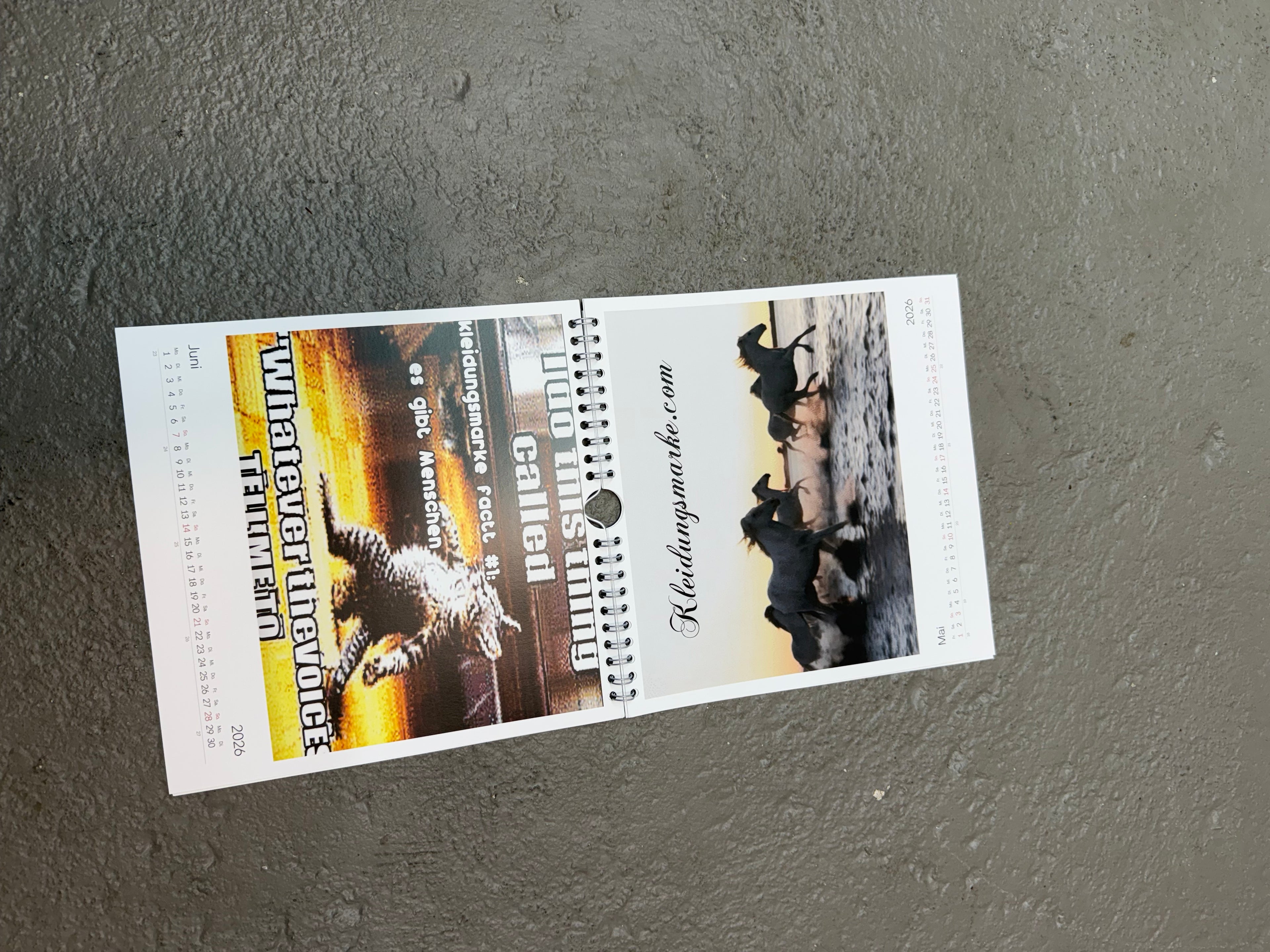 KLEIDUNGSMARKE KALENDER