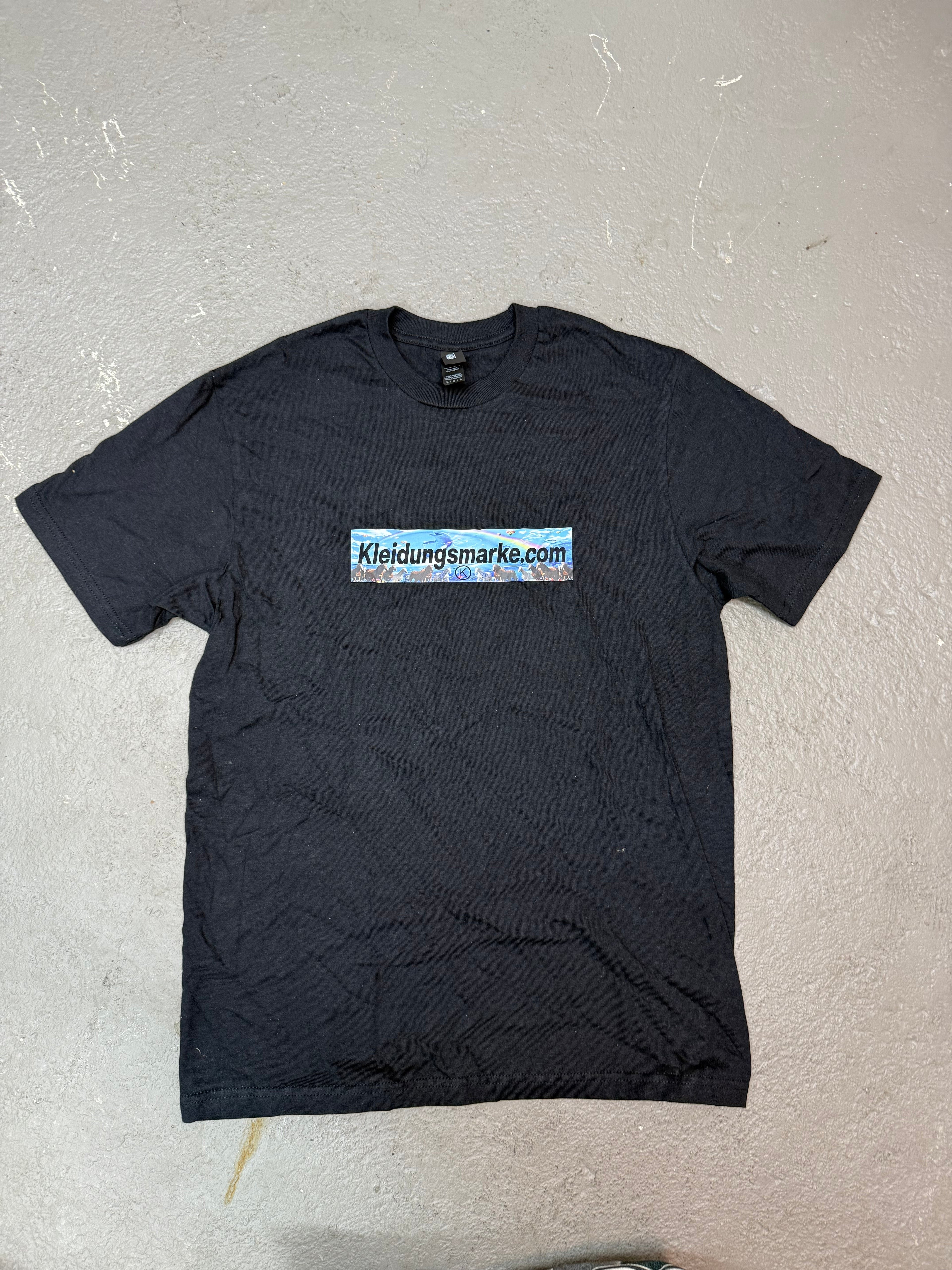 Size M Box Logo